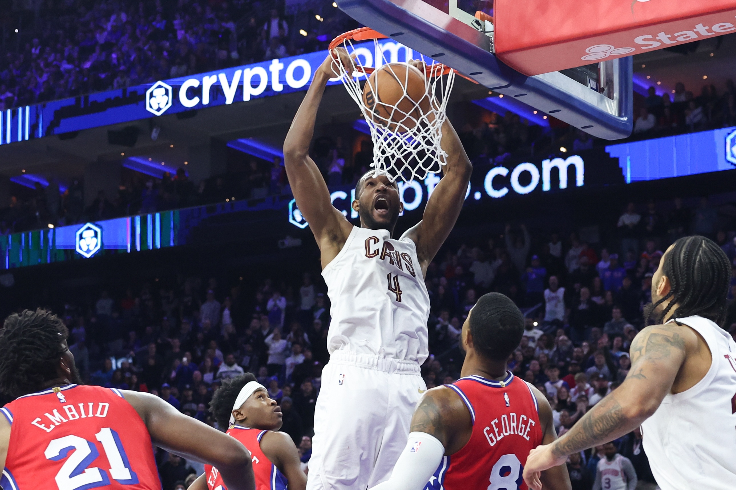 B体育官方网站-扣篮绝杀对手！莫布里12中6&amp;三分5中1 拿到15分5板4助4帽